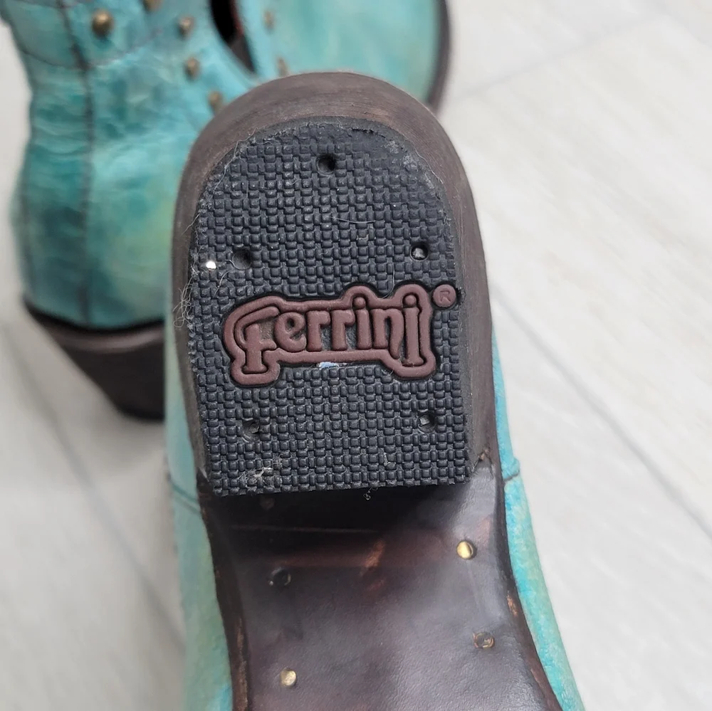 Ferrini stella studded